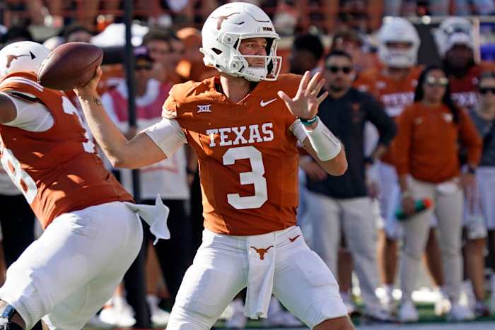 Texas Longhorns QB Quinn Ewers will return vs. the TCU Horned Frogs on Saturday